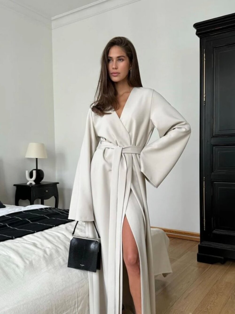 brand new - Slit-front long-sleeved tie-back dress